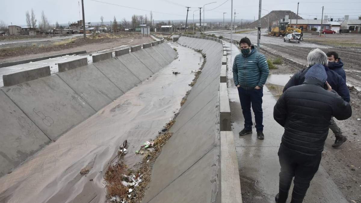El intendente Mariano Gaido, recorriendo obras. Fuente: (Twitter)