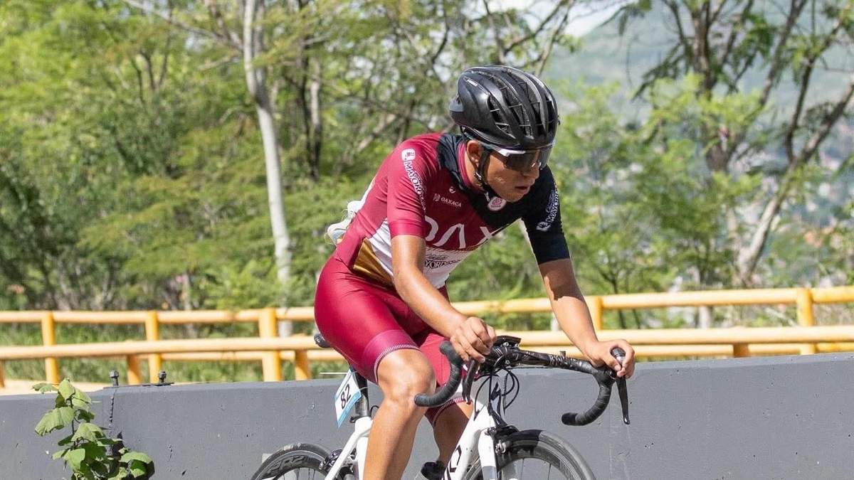 El ciclista oaxaqueño Héctor Gómez Sierra