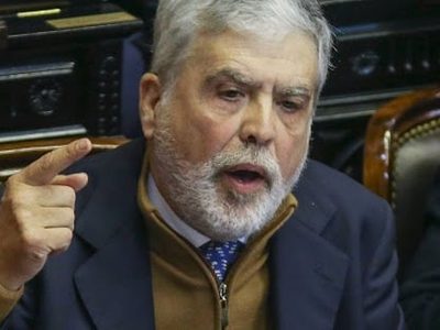 "No puede haber tanto panquequismo", De Vido le saltó a la yugular a Fernández