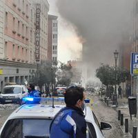 Madrid: un edificio destrozado tras una fuerte explosión en la calle Toledo
