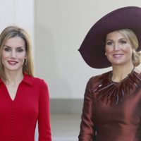 Lo que le faltaba: Máxima de Holanda hunde a la reina Letizia