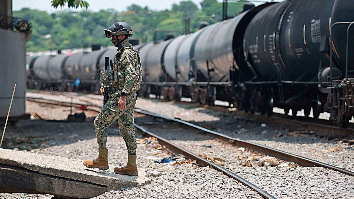 Ferrosur. Ocupación militar