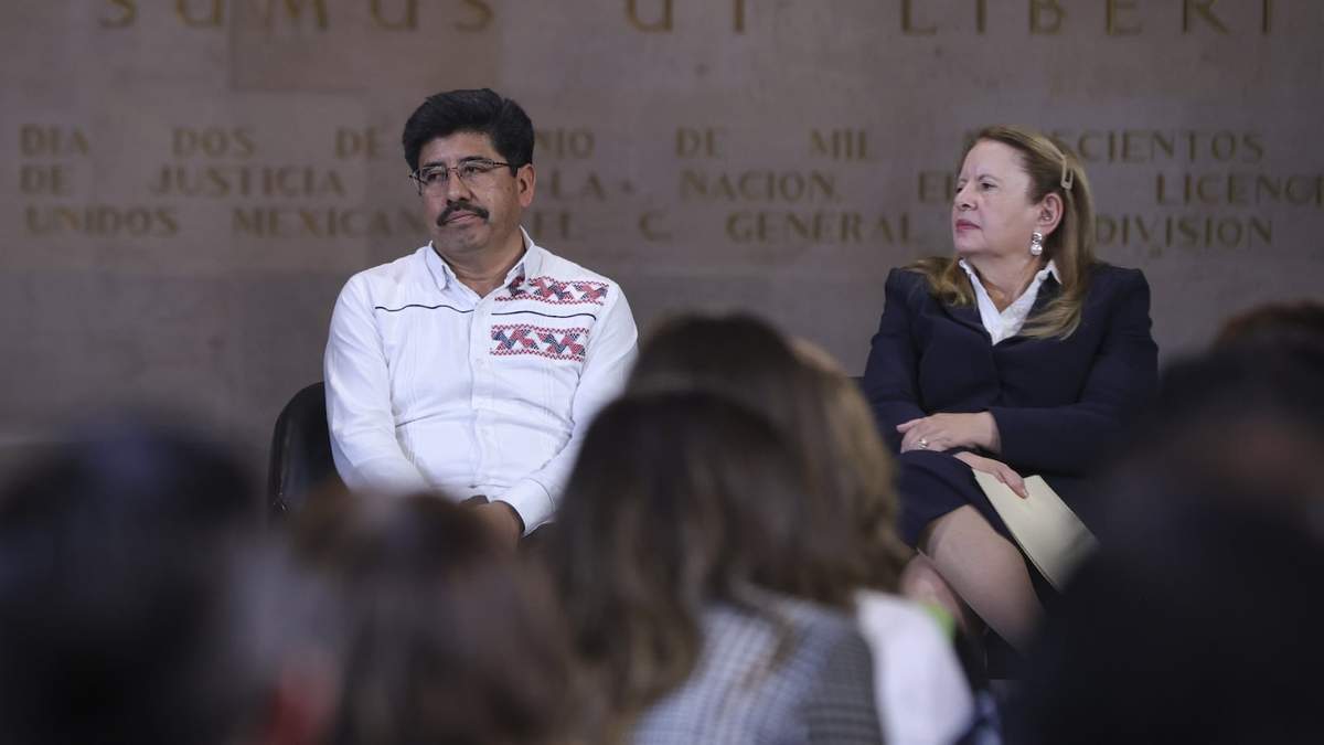Hugo Aguilar Ortiz y Loretta Ortiz