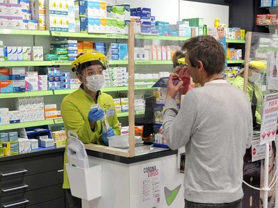 Laboratorios garantizan que no habrá faltantes en las farmacias durante el resto de la cuarentena