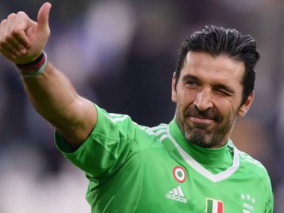Buffon dio el ejemplo y comentó su objetivo para cuando se retire