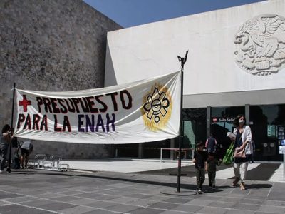 Estudiantes que protestaron y exigieron condiciones dignas en la ENAH logran diálogo con autoridades