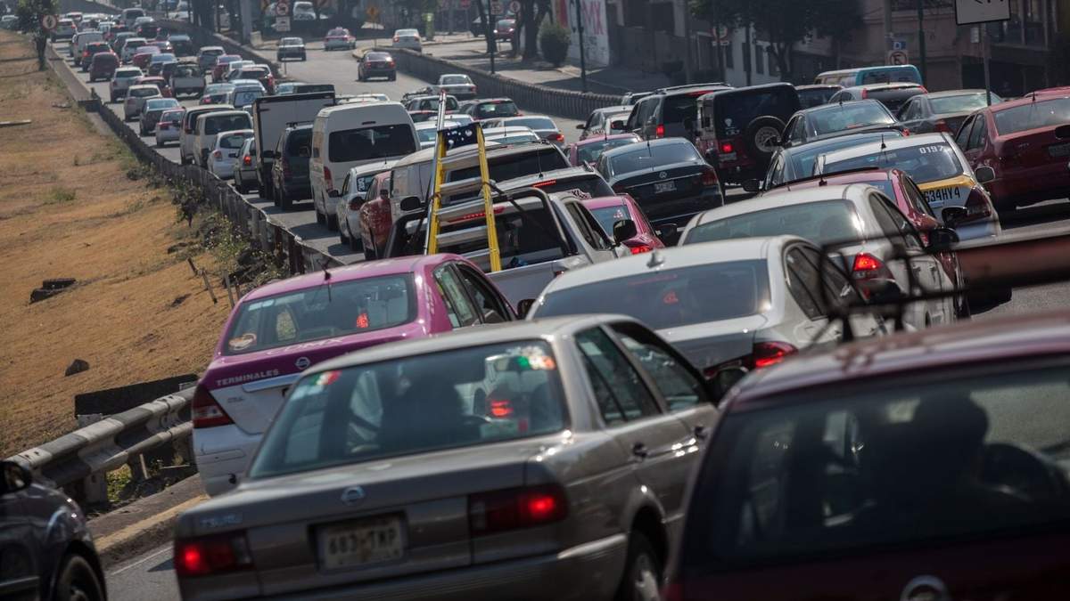 En la Ciudad de México circulan alrededor de 6.4 millones de vehículos de motor, entre automóviles, camiones y motocicletas