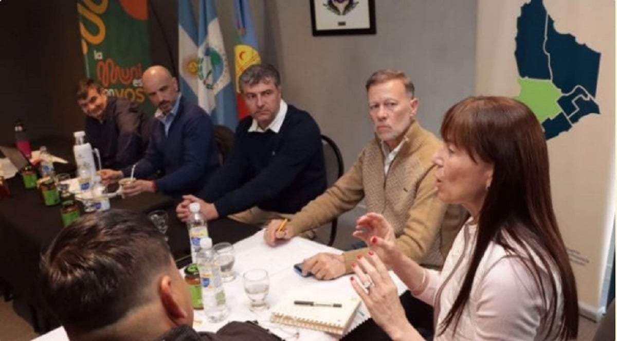 el gobierno debate con intendentes, las obras prioritarias y la distribución de los recursos. Fuente: (Alerta Digital)