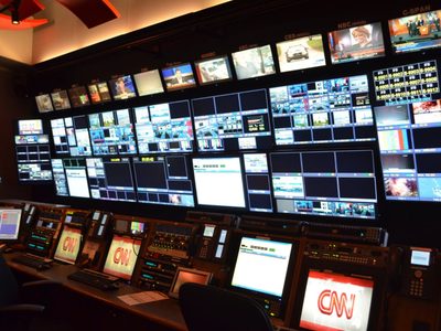 CNN despide a 100 empleados, el 3% de su plantilla; fusiona servicios de noticias digitales y de TV