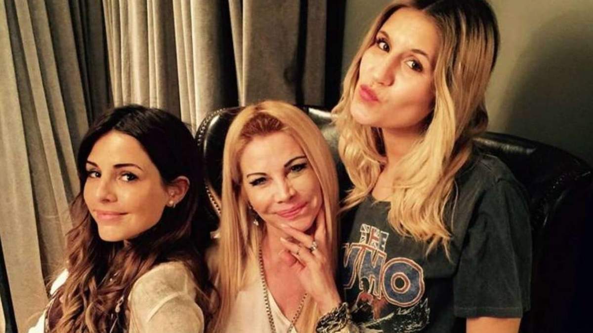 Cande y Mica Tinelli con Soledad Aquino. Fuente: (Instagram)