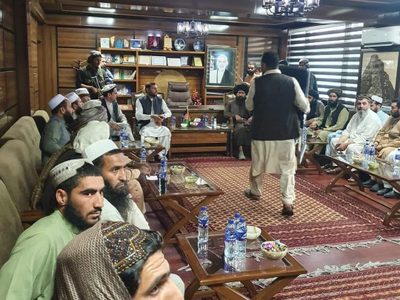 Los talibán anuncian su entrada total en Kabul, luego de que el presidente abandonó el país