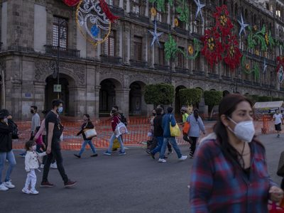 Aumento a salario mínimo impactará en el presupuesto, "tenemos que ajustarnos": Sheinbaum