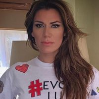 Por primera vez: Flor De la V se lució en Corte y Confección con este vestido de alta costura