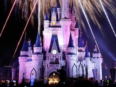 Último momento: se hundió un barco de Disney a la vista de todo el mundo