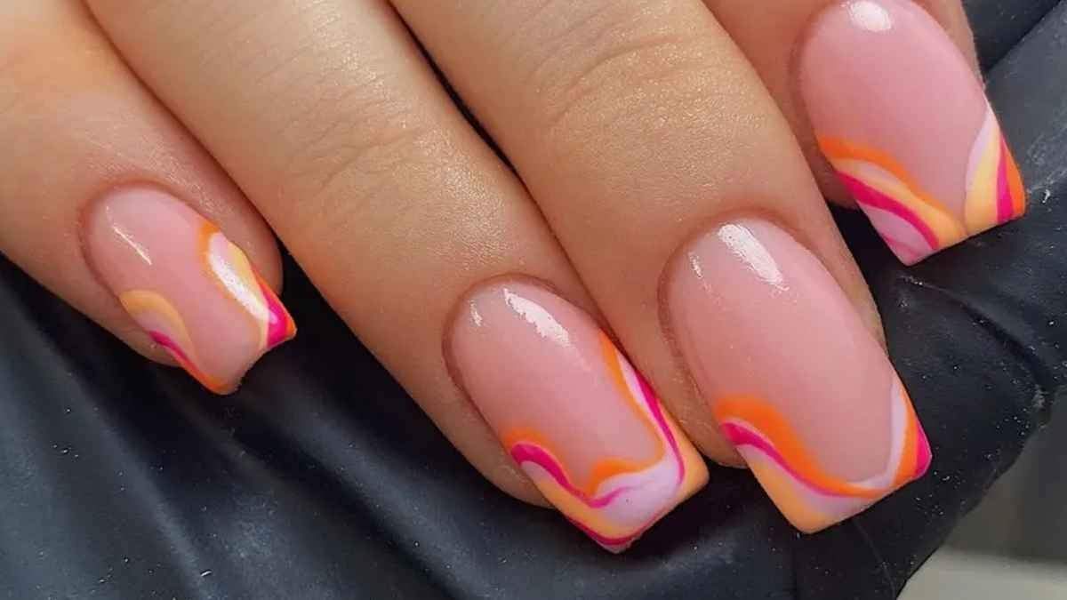 Uñas acrílicas. Fuente: (Instagram)