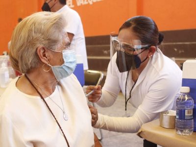 Muere una mujer de 64 años en Michoacán tras recibir la vacuna de CanSino