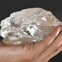 Hallan el segundo diamante más grande de toda la historia, con 2.492 kilates