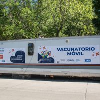 YPF aportó un vacunatorio móvil para Neuquén y ayudó a que arriben médicos
