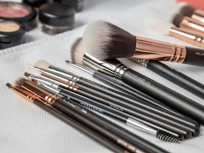 Decile chau al delineado negro: el truco de maquillaje con eyeliner que abre la mirada al instante