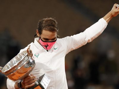 Rafa Nadal festeja a lo grande su gran triunfo del Roland Garros y agradece a alguien especial