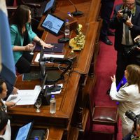 Bullrich juró como senadora y tuvo su primer cruce con Villarruel