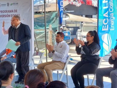 Alcalde de Ensenada usa antenas del Chapulín Colorado, las llama “antenas del Bienestar” (Video)