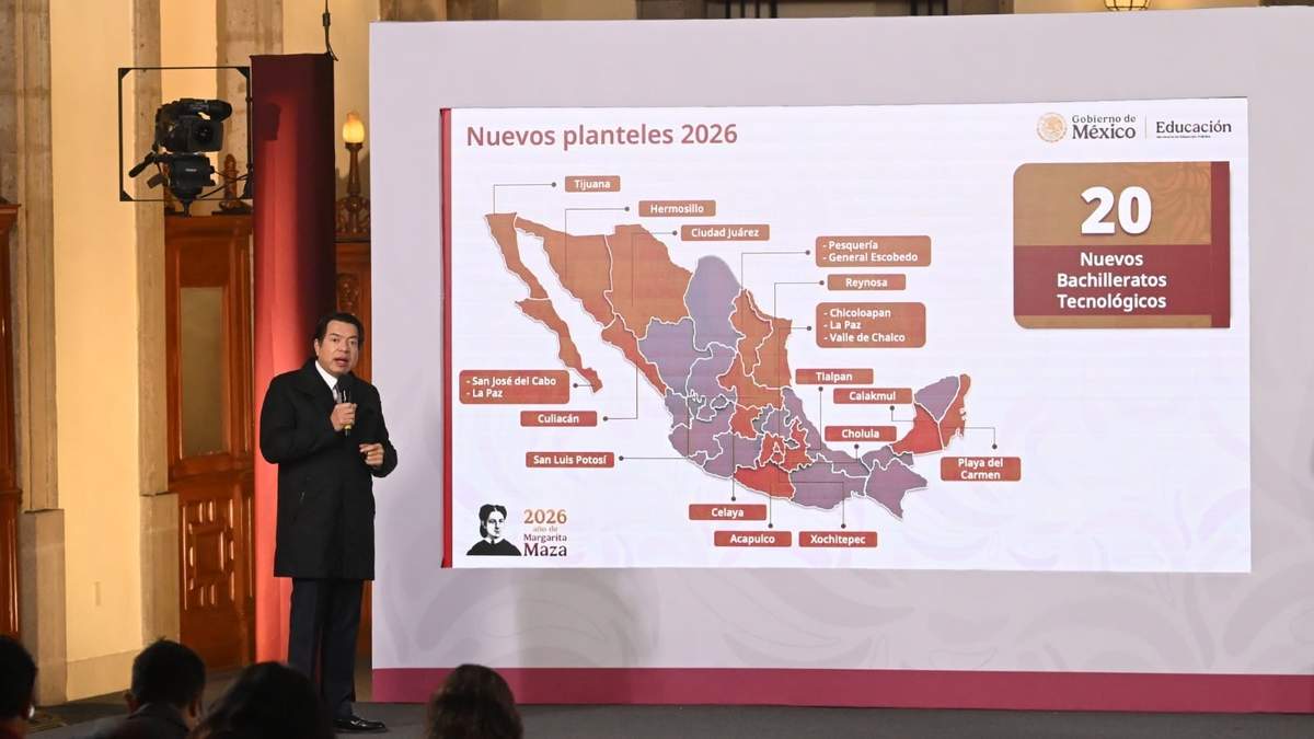 El secretario de Educación, Mario Delgado presenta las nuevos bachilleratos tecnológicos en la conferencia matutina de Palacio Nacional, el 7 de enero de 2026