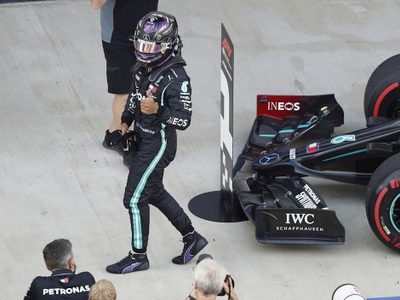 Otra vez lo hizo: increíble pole position de Lewis Hamilton