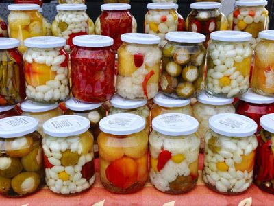 Encurtidos o cómo conservar las propiedades de los alimentos