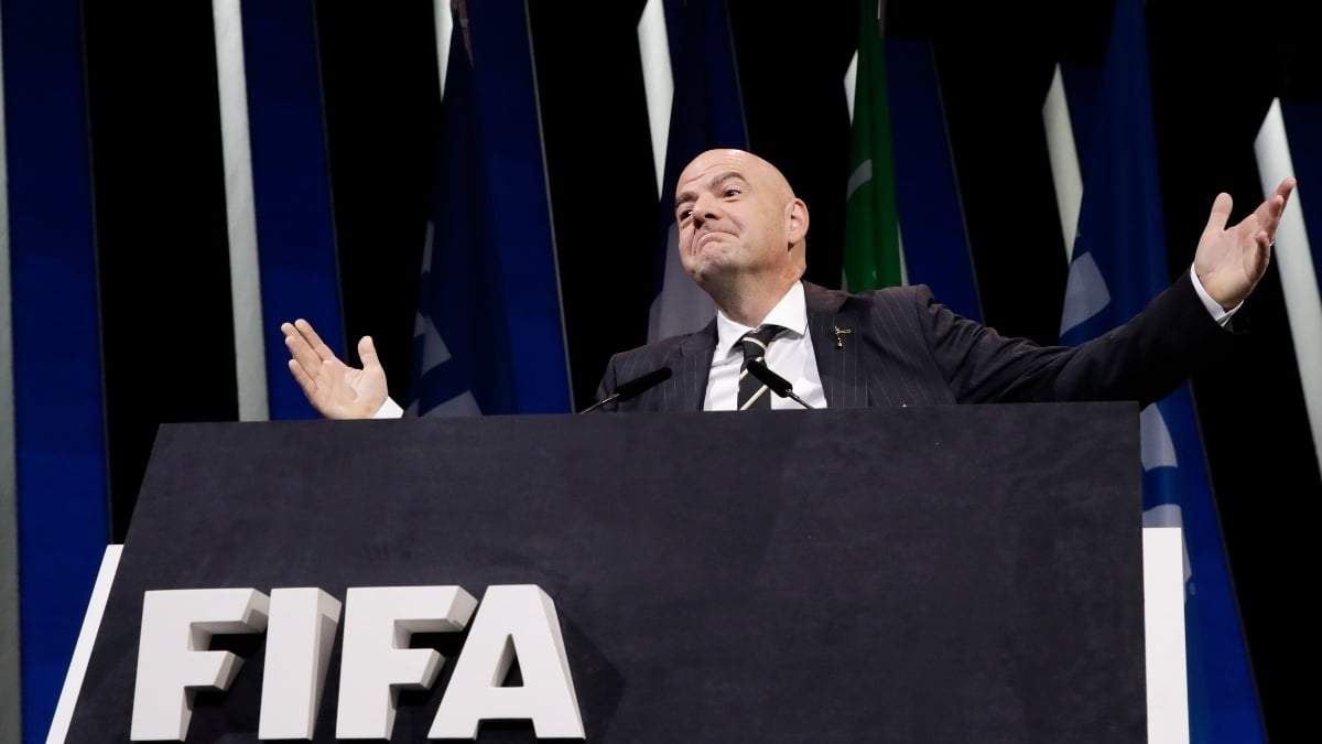 Gianni Infantino, presidente de la FIFA, dio positivo a covid-19.