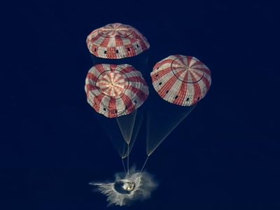 Los tripulantes de Artemis II regresaron a la Tierra tras orbitar la Luna