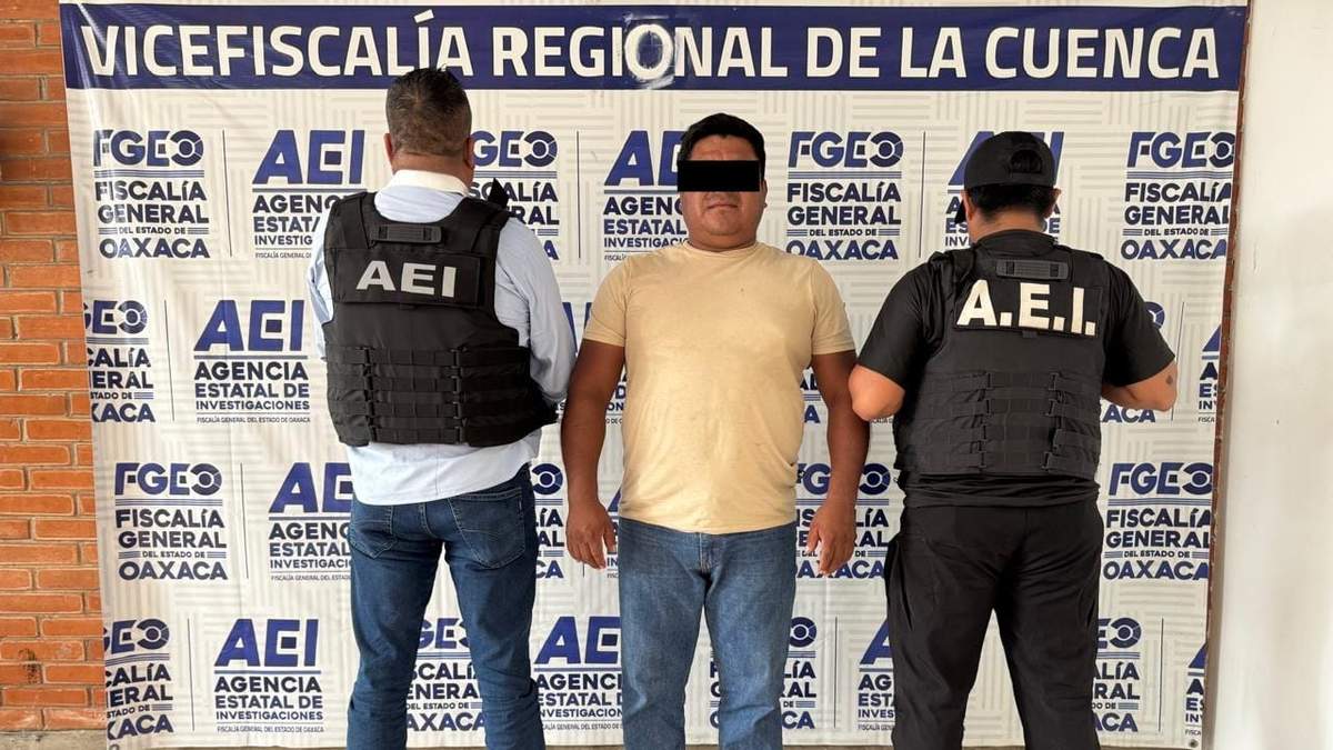 Expolicía municipal de Santiago Jocotepec, detenido por un triple asesinato cometido en 2022, en la región de la Cuenca del Papaloapan, Oaxaca