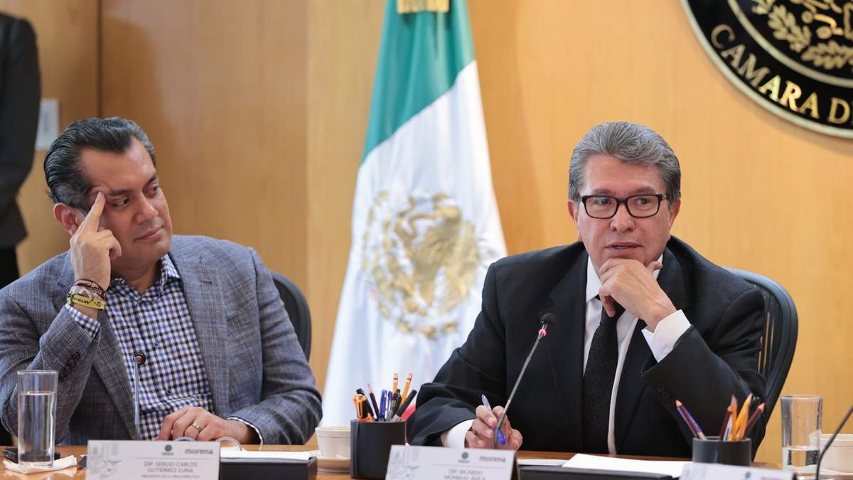 Sergio Gutiérrez Luna y Ricardo Monreal en la reunión de la Jucopo