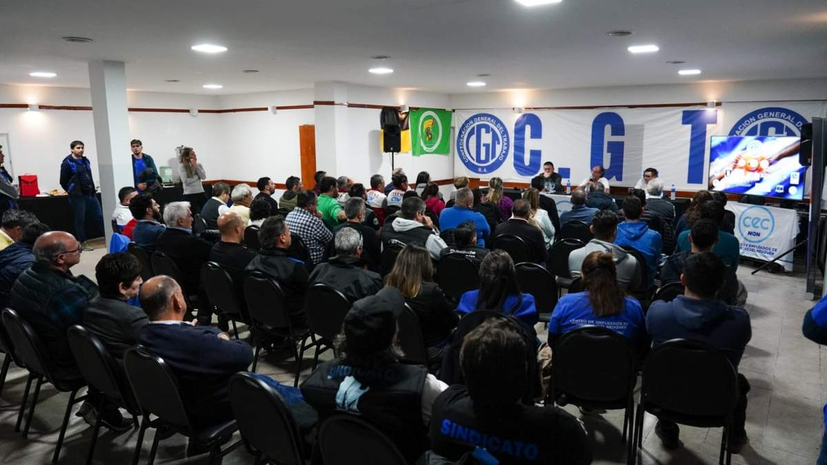 37 sindicatos de la provincia de Neuquén se reunieron hoy  con el Coordinador Nacional. Fuente: (Prensa CGT)