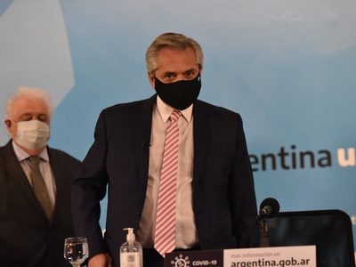 "Hay errores gravísimos": un diputado oficialista puso en tela de juicio a la Nación por las vacunas