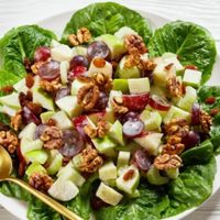Ensalada Waldorf: una receta fresca y riquísima para estas Fiestas, con el toque secreto para que quede bien gourmet