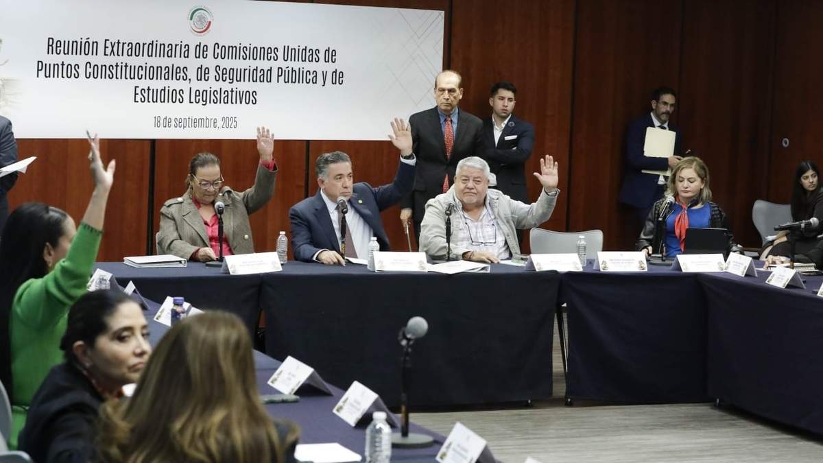 La reunión de las Comisiones Unidas de Puntos Constitucionales, Seguridad y Estudios Legislativos