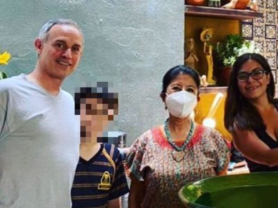 López-Gatell vuelve a ser captado en Oaxaca sin cubrebocas ni sana distancia