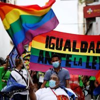 "Queremos vivir sin miedo": el colectivo LGBTI se moviliza en la capital de Panamá