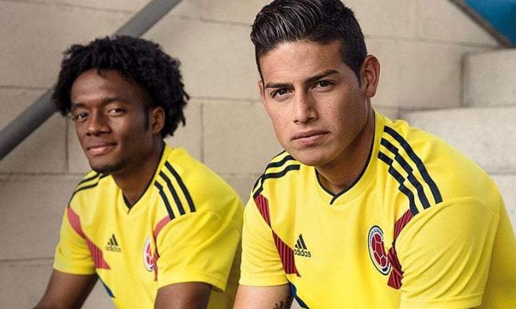 Juan Guillermo Cuadrado afirma que si James Rodríguez lo llama para jugar en México no lo dudaría