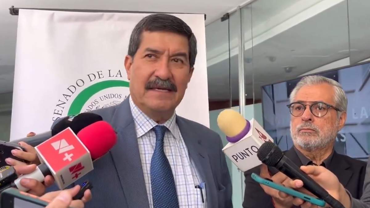 Javier Corral en el Senado de la República