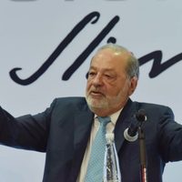 Slim defiende el Nuevo Aeropuerto; AMLO 'no tendría por qué meterse”, advierte