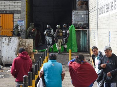 Aumentan a nueve los fallecidos por incendio en la Central de Abasto de Toluca