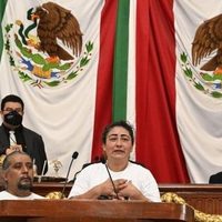 Ante diputados, madre de jóvenes que murieron al caer en coladera de Iztacalco exige justicia