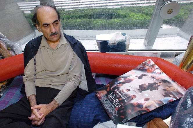El refugiado iraní Mehran Karimi Naseri