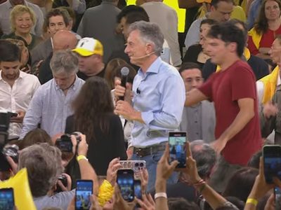 El PRO cerró campaña en CABA y Macri lanzó críticas a Bullrich