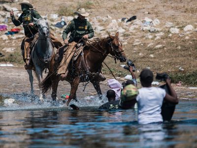 Aumentan 32% las denuncias por uso excesivo de la fuerza contra migrantes en EU