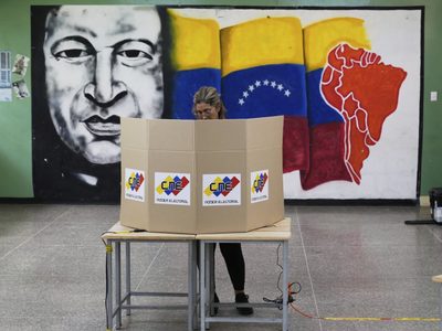 Abstención histórica, represión y carro completo del chavismo marcan elecciones en Venezuela