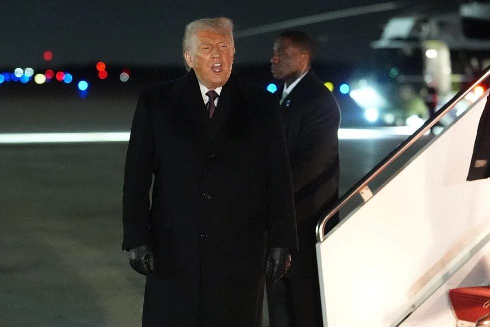 Trump asegura que EU usó arma secreta para inutilizar equipo venezolano en redada contra Maduro