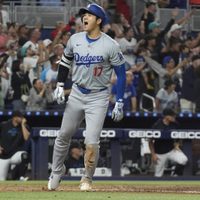 Shohei Ohtani llega a 51 jonrones y 51 robos de base en una misma temporada